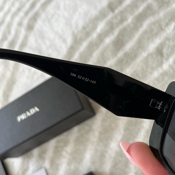 New Never worn Prada Sunglasses - Picture 7 of 8